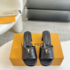 Louis Vuitton Slippers